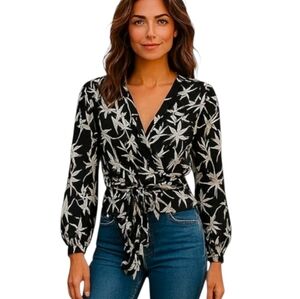 Express Cropped Deep-V Black Floral Wrap Top‎ Size XS